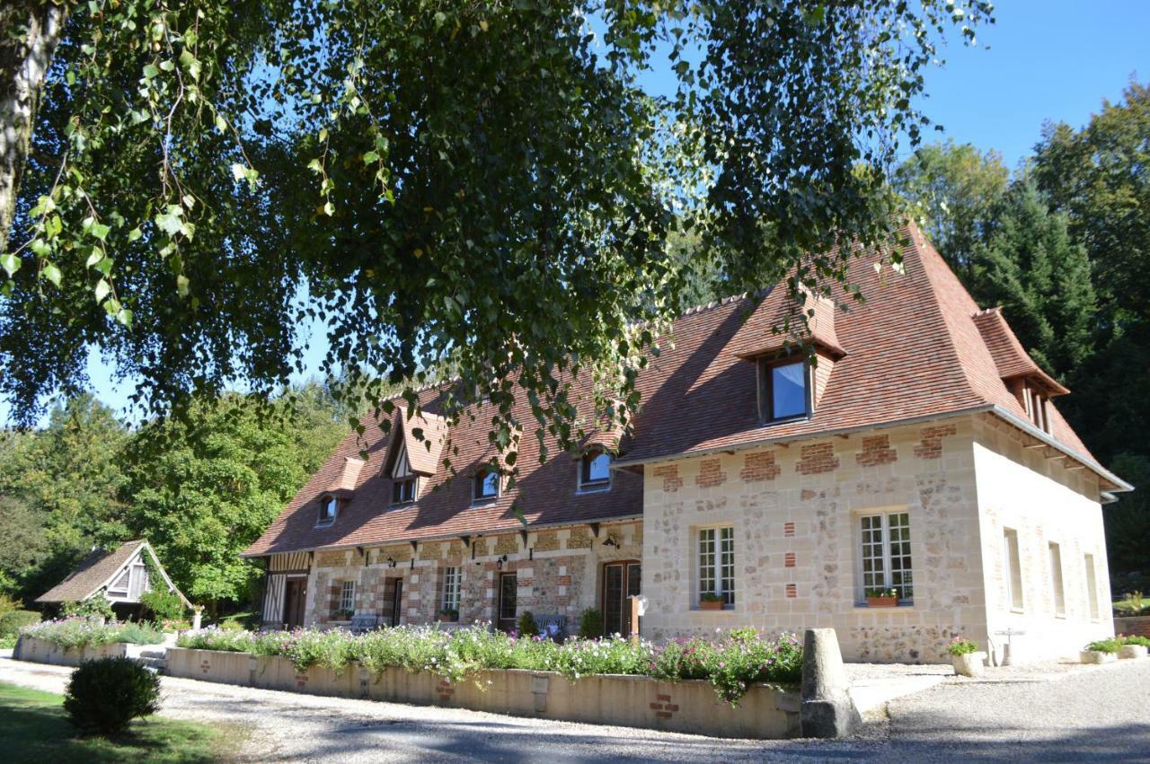 Отель Le Prieure Des Fontaines Les Preaux Экстерьер фото
